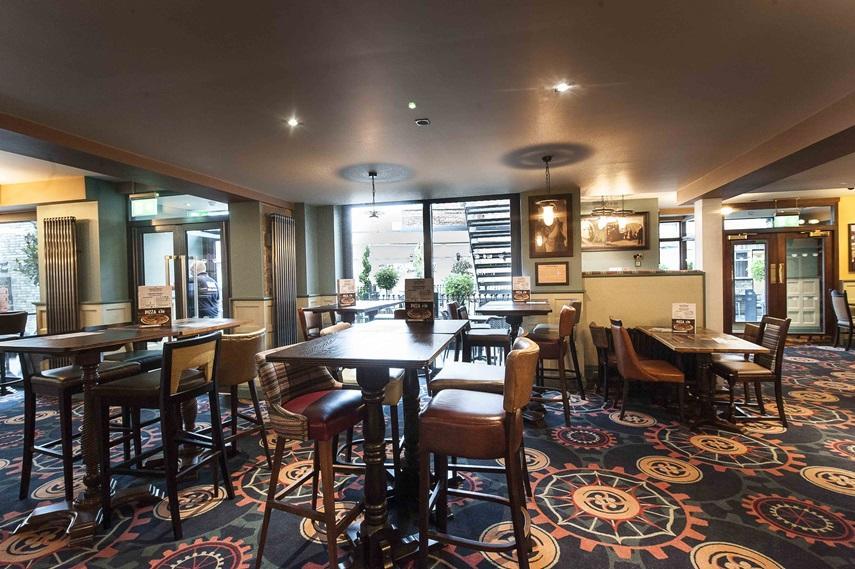 The Crown Hotel Wetherspoon Biggleswade Kültér fotó
